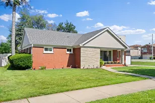 2405 Sarah St, Franklin Park, IL 60131 - Photo 3