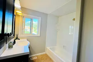 134 S Salem Dr, Schaumburg, IL 60193 - Photo 21