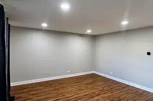134 S Salem Dr, Schaumburg, IL 60193 - Photo 3