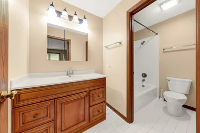 265 Yorkshire Court, Gurnee, IL 60031 - Photo 7