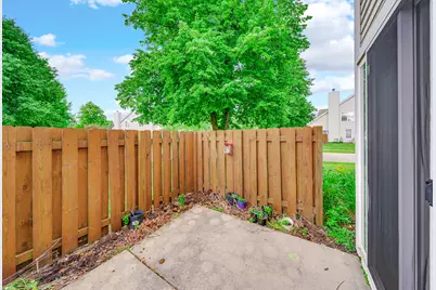 265 Yorkshire Court, Gurnee, IL 60031 - Photo 23