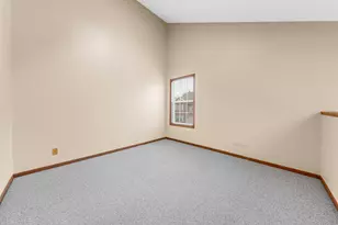 265 Yorkshire Ct, Gurnee, IL 60031 - Photo 11