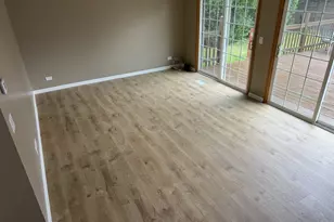 2404 Kenmore Ct, Schaumburg, IL 60193 - Photo 13