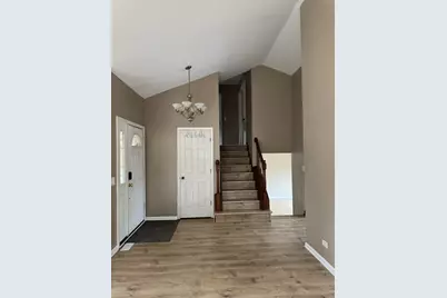 2404 Kenmore Court, Schaumburg, IL 60193 - Photo 5