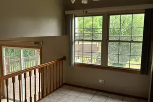 2404 Kenmore Ct, Schaumburg, IL 60193 - Photo 25
