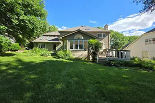1910 Morgan Cir, Naperville, IL 60565 - Photo 23