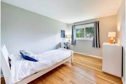 586 E Park Avenue, Elmhurst, IL 60126 - Photo 15