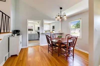 586 E Park Avenue, Elmhurst, IL 60126 - Photo 5