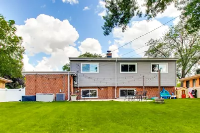 586 E Park Avenue, Elmhurst, IL 60126 - Photo 23