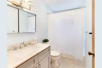 586 E Park Avenue, Elmhurst, IL 60126 - Photo 17