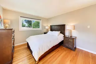 586 E Park Ave, Elmhurst, IL 60126 - Photo 11