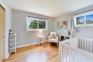 586 E Park Ave, Elmhurst, IL 60126 - Photo 13
