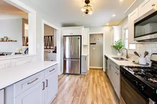 586 E Park Ave, Elmhurst, IL 60126 - Photo 9