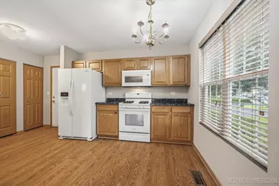 2471 Stoughton Circle #2471, Aurora, IL 60502 - Photo 11