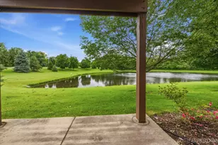 2471 Stoughton Cir, Aurora, IL 60502 - Photo 3