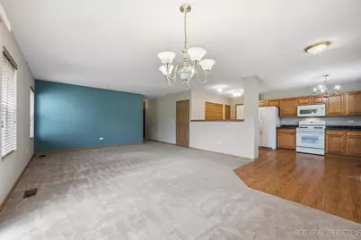 2471 Stoughton Circle #2471, Aurora, IL 60502 - Photo 7