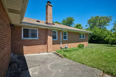 9027 Kenton Avenue, Skokie, IL 60076 - Photo 37