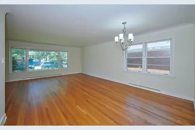 9027 Kenton Avenue, Skokie, IL 60076 - Photo 9