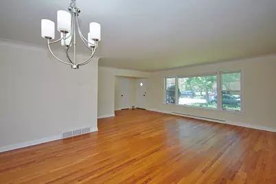 9027 Kenton Avenue, Skokie, IL 60076 - Photo 11