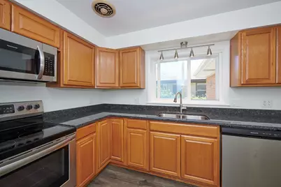 9027 Kenton Avenue, Skokie, IL 60076 - Photo 7