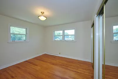 9027 Kenton Avenue, Skokie, IL 60076 - Photo 15