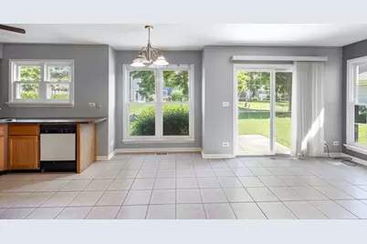 1059 Ridgefield Circle, Carol Stream, IL 60188 - Photo 7