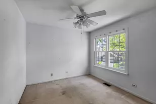 1059 Ridgefield Cir, Carol Stream, IL 60188 - Photo 13