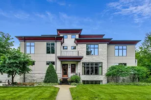 170 E South St, Elmhurst, IL 60126 - Photo 1