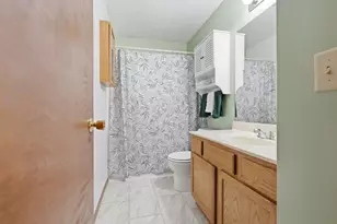 2813 Rocksbury Dr, Bloomington, IL 61705 - Photo 13