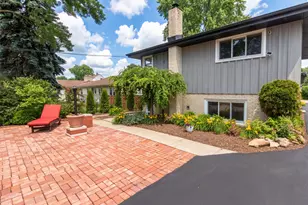 1214 S Pine Ave, Arlington Heights, IL 60005 - Photo 3