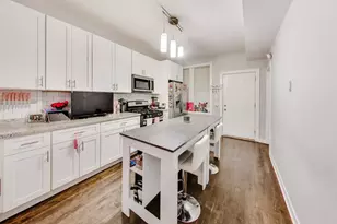 1431 N Springfield Ave, Chicago, IL 60651 - Photo 5