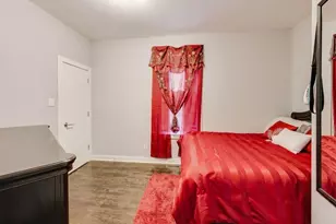 1431 N Springfield Ave, Chicago, IL 60651 - Photo 11