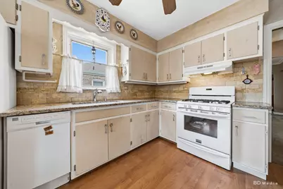 9005 S Utica Avenue, Evergreen Park, IL 60805 - Photo 15