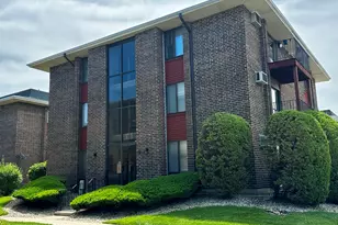 15804 Terrace Dr, Oak Forest, IL 60452 - Photo 1