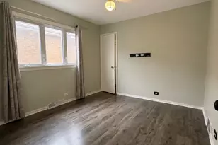 7041 W 64th St, Chicago, IL 60638 - Photo 5