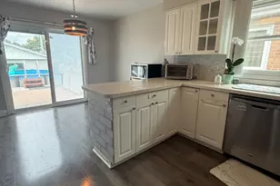 7041 W 64th St, Chicago, IL 60638 - Photo 3