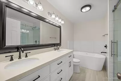 1828 Harrison Avenue, Mundelein, IL 60060 - Photo 13