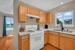 1647 Peter Ln, Romeoville, IL 60446 - Photo 13