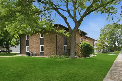 19409 Oakwood Avenue #E, Country Club Hills, IL 60478 - Photo 1