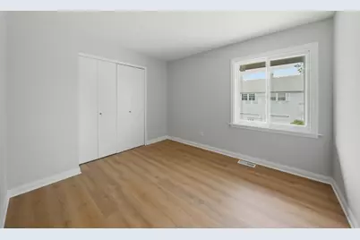 19409 Oakwood Avenue #E, Country Club Hills, IL 60478 - Photo 17