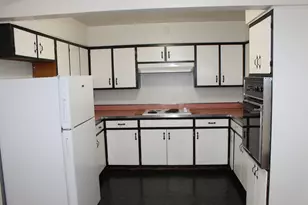 715 E State St, Geneva, IL 60134 - Photo 15