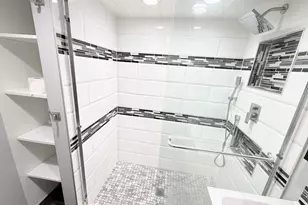 2415 N Hamlin Ave, Chicago, IL 60647 - Photo 13