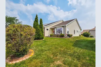7061 Yorkshire Drive, Woodridge, IL 60517 - Photo 17