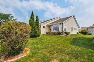 7061 Yorkshire Dr, Woodridge, IL 60517 - Photo 17