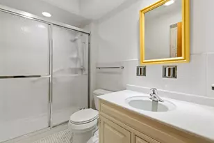 1310 Maple Ave, Evanston, IL 60201 - Photo 17