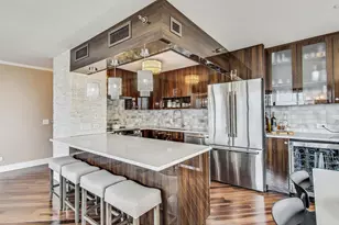 10 E Ontario St, Chicago, IL 60611 - Photo 7