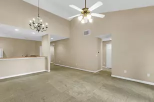 3848 Thornhill Cir, Champaign, IL 61822 - Photo 11