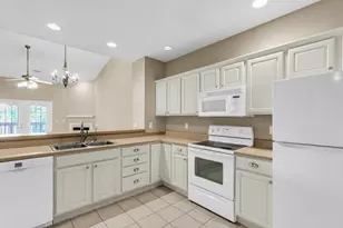 3848 Thornhill Cir, Champaign, IL 61822 - Photo 3