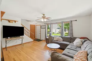 1014 Schoolgate Rd, New Lenox, IL 60451 - Photo 3
