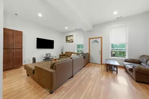4030 S Indiana Ave, Chicago, IL 60653 - Photo 7